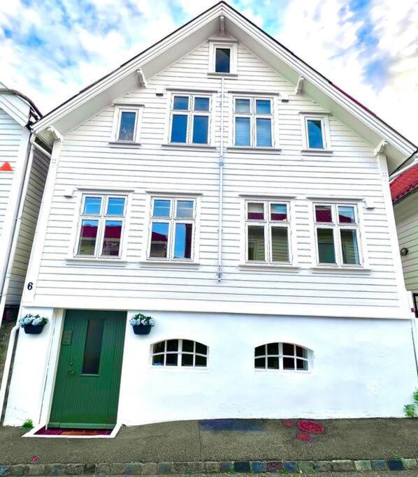 The Green Door H2 Stavanger Bagian luar foto